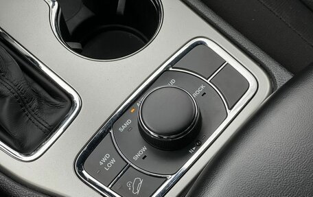 Jeep Grand Cherokee, 2018 год, 3 800 000 рублей, 17 фотография