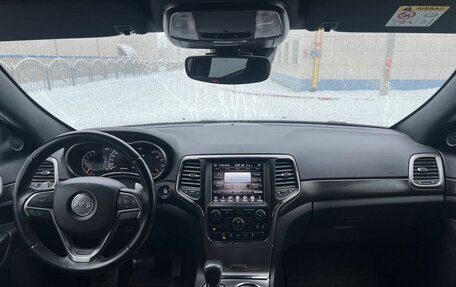 Jeep Grand Cherokee, 2018 год, 3 800 000 рублей, 23 фотография