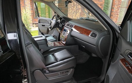 Chevrolet Tahoe III, 2013 год, 1 890 000 рублей, 11 фотография