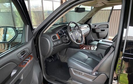 Chevrolet Tahoe III, 2013 год, 1 890 000 рублей, 7 фотография