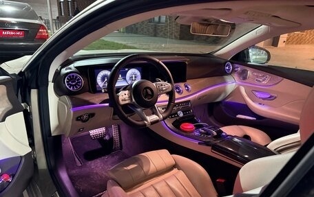 Mercedes-Benz E-Класс, 2017 год, 3 450 000 рублей, 1 фотография