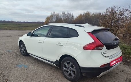 Volvo V40 Cross Country I, 2013 год, 1 060 000 рублей, 2 фотография