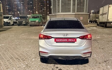 Hyundai Solaris II рестайлинг, 2018 год, 990 000 рублей, 3 фотография