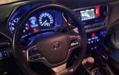 Hyundai Solaris II рестайлинг, 2018 год, 990 000 рублей, 8 фотография