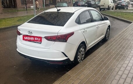 Hyundai Solaris II рестайлинг, 2021 год, 1 550 000 рублей, 3 фотография