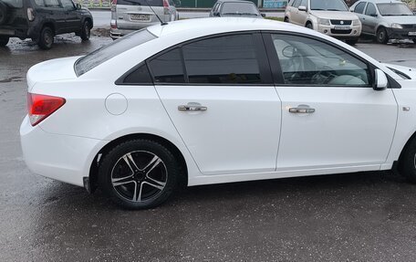 Chevrolet Cruze II, 2011 год, 600 000 рублей, 3 фотография
