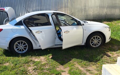 Chevrolet Cruze II, 2011 год, 600 000 рублей, 5 фотография