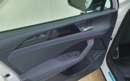 Volkswagen Tiguan, 2025 год, 4 950 000 рублей, 11 фотография