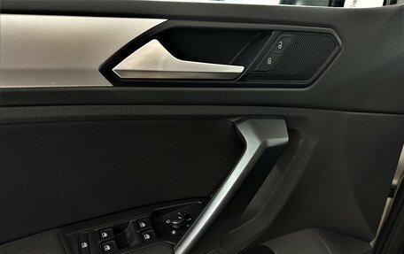 Volkswagen Tiguan II, 2019 год, 2 150 000 рублей, 10 фотография