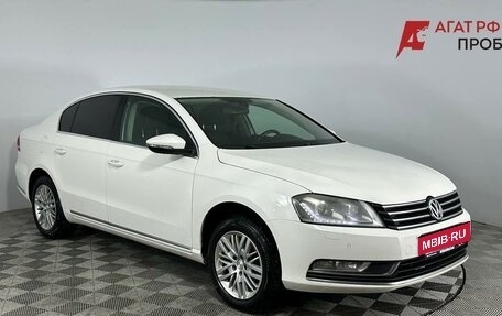 Volkswagen Passat B7, 2013 год, 1 075 000 рублей, 2 фотография