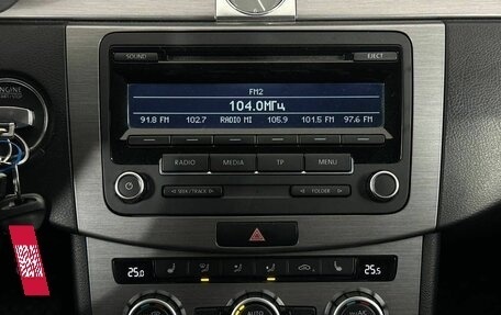 Volkswagen Passat B7, 2013 год, 1 075 000 рублей, 18 фотография