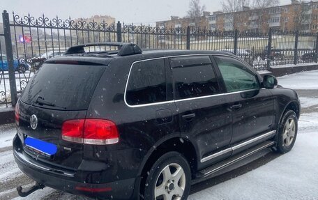 Volkswagen Touareg III, 2006 год, 650 000 рублей, 2 фотография