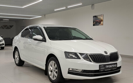 Skoda Octavia, 2018 год, 1 609 000 рублей, 3 фотография