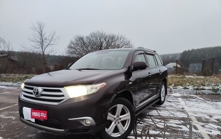 Toyota Highlander III, 2012 год, 2 145 000 рублей, 2 фотография