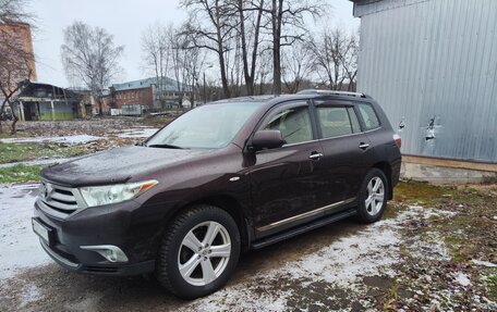 Toyota Highlander III, 2012 год, 2 145 000 рублей, 12 фотография