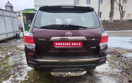 Toyota Highlander III, 2012 год, 2 145 000 рублей, 11 фотография