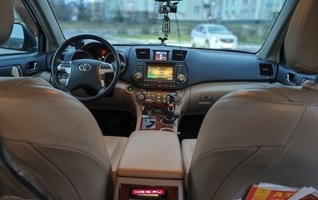 Toyota Highlander III, 2012 год, 2 145 000 рублей, 19 фотография