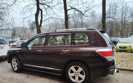 Toyota Highlander III, 2012 год, 2 145 000 рублей, 34 фотография