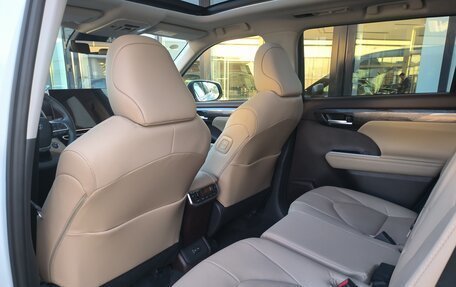 Toyota Highlander, 2025 год, 5 999 000 рублей, 3 фотография