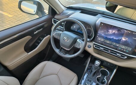 Toyota Highlander, 2025 год, 5 999 000 рублей, 2 фотография