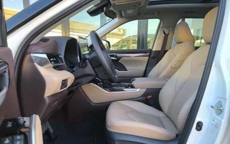 Toyota Highlander, 2025 год, 5 999 000 рублей, 14 фотография