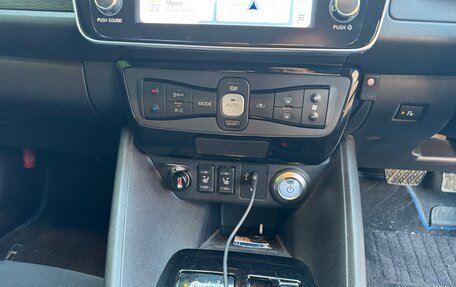 Nissan Leaf II, 2017 год, 1 700 000 рублей, 14 фотография