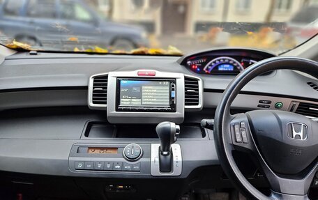 Honda Freed I, 2013 год, 1 350 000 рублей, 10 фотография