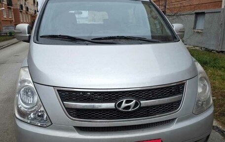 Hyundai Grand Starex Grand Starex I рестайлинг 2, 2010 год, 1 650 000 рублей, 3 фотография