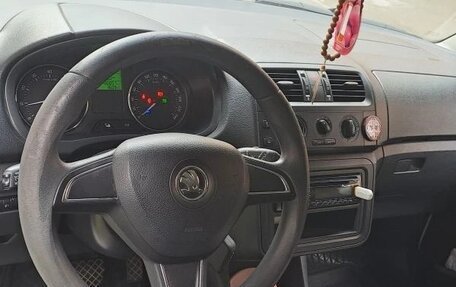 Skoda Fabia II, 2013 год, 750 000 рублей, 5 фотография