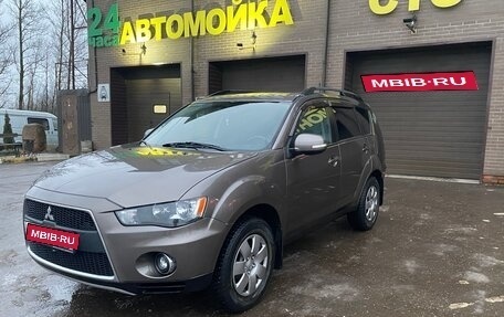 Mitsubishi Outlander III рестайлинг 3, 2011 год, 950 000 рублей, 1 фотография