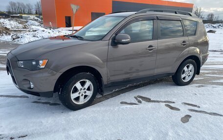 Mitsubishi Outlander III рестайлинг 3, 2011 год, 950 000 рублей, 6 фотография