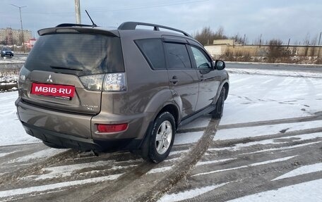 Mitsubishi Outlander III рестайлинг 3, 2011 год, 950 000 рублей, 12 фотография