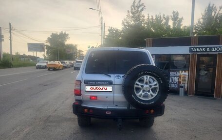 Toyota Land Cruiser 100 рестайлинг 2, 2005 год, 3 850 000 рублей, 3 фотография