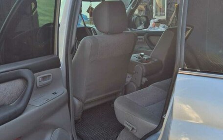 Toyota Land Cruiser 100 рестайлинг 2, 2005 год, 3 850 000 рублей, 11 фотография