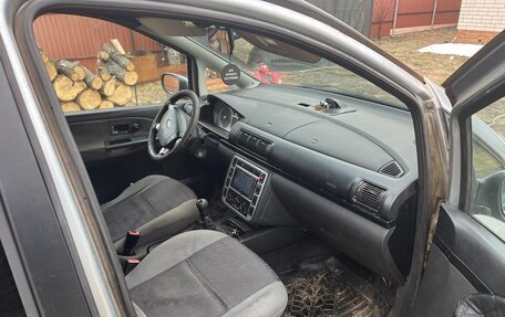 Ford Galaxy II, 2003 год, 300 000 рублей, 12 фотография