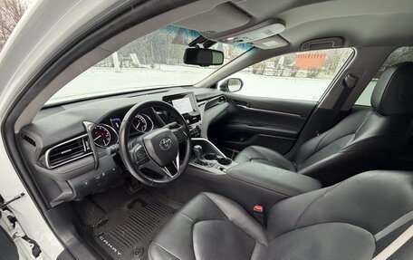 Toyota Camry, 2021 год, 2 800 000 рублей, 7 фотография