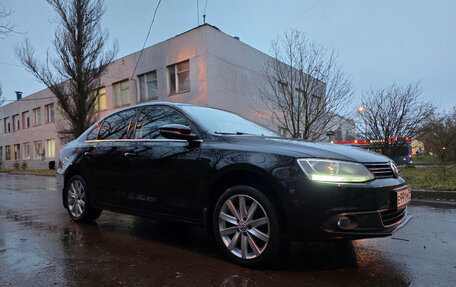 Volkswagen Jetta VI, 2011 год, 1 250 000 рублей, 16 фотография