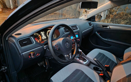 Volkswagen Jetta VI, 2011 год, 1 250 000 рублей, 17 фотография