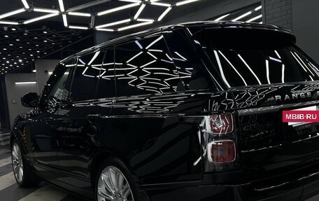 Land Rover Range Rover IV рестайлинг, 2018 год, 7 100 000 рублей, 2 фотография