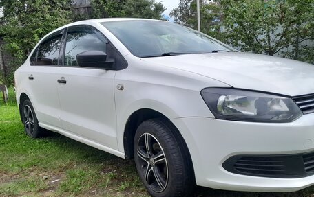 Volkswagen Polo VI (EU Market), 2013 год, 700 000 рублей, 3 фотография