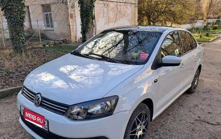 Volkswagen Polo VI (EU Market), 2015 год, 350 000 рублей, 1 фотография