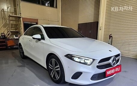 Mercedes-Benz A-Класс, 2022 год, 2 634 000 рублей, 3 фотография