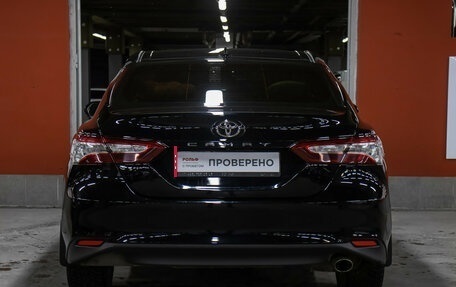 Toyota Camry, 2021 год, 3 198 000 рублей, 6 фотография