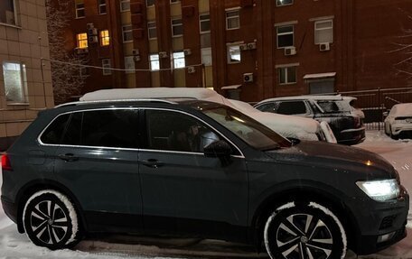 Volkswagen Tiguan II, 2019 год, 2 270 000 рублей, 2 фотография