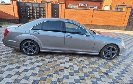 Mercedes-Benz S-Класс, 2008 год, 1 700 000 рублей, 2 фотография