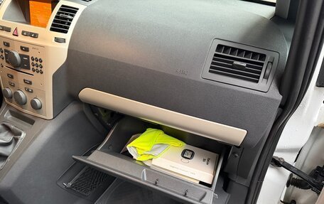 Opel Zafira B, 2008 год, 870 000 рублей, 14 фотография