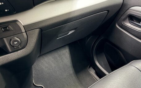 Peugeot Traveller I, 2019 год, 2 999 999 рублей, 27 фотография