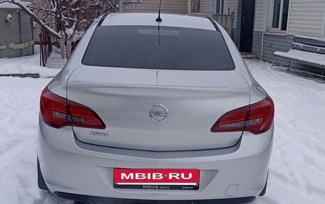 Opel Astra J, 2013 год, 1 150 000 рублей, 2 фотография