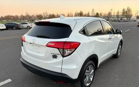 Honda Vezel, 2022 год, 1 450 000 рублей, 4 фотография