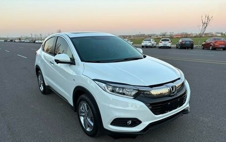 Honda Vezel, 2022 год, 1 450 000 рублей, 3 фотография